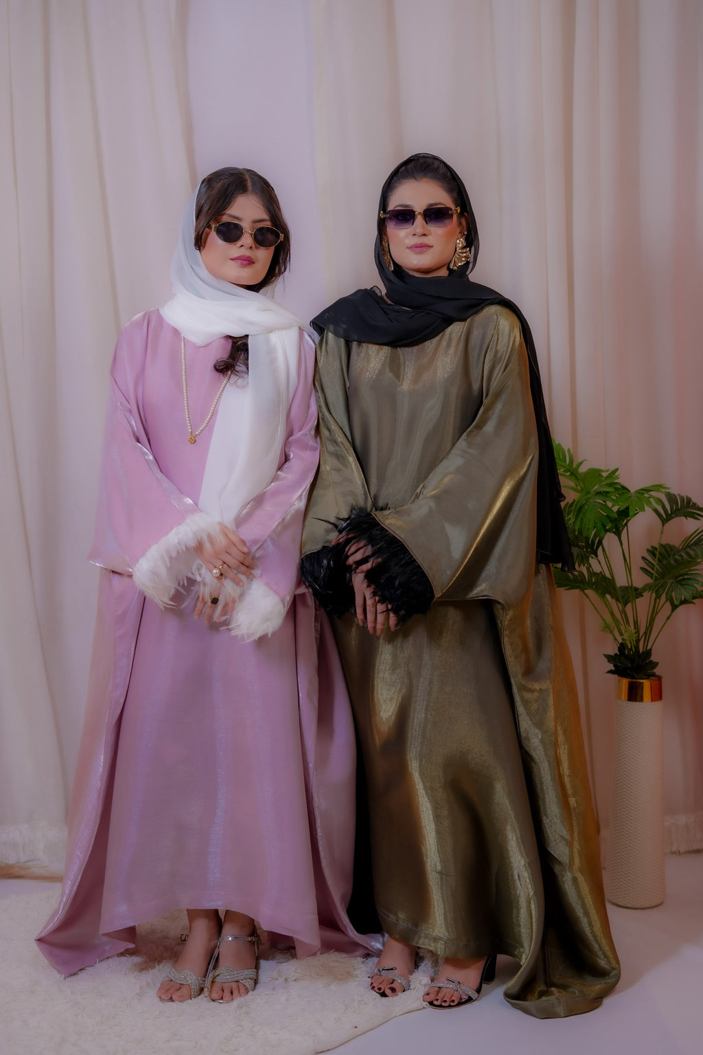 FEATHER LUXE ABAYA